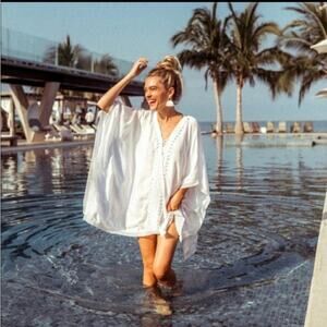 Bindya New York white lace tunic cover-up top dress NWT
